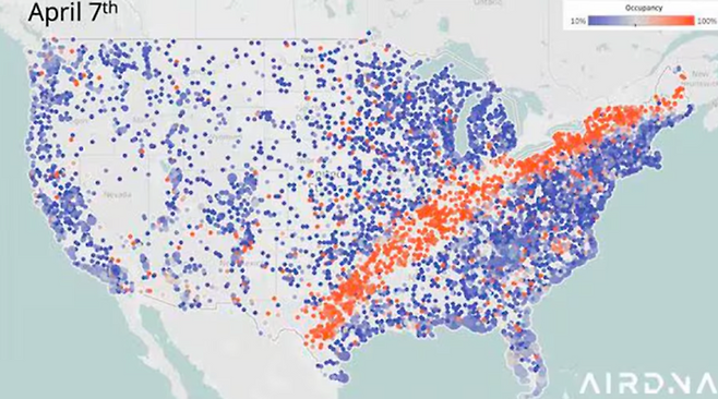 예약이 마감된 숙소들이 미국 지도에 주황색으로 표시돼 있다. ⓒ폭스뉴스(FOX) 홈페이지 캡처