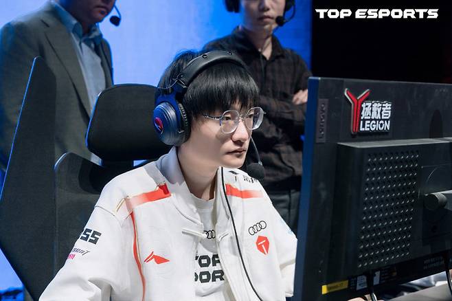 티안 가오톈량, 사진=탑 이스포츠(TES) 공식 웨이보