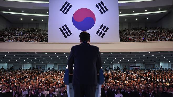 윤석열 대통령이 지난 8월 15일 서울 서대문구 이화여대 대강당에서 열린 제78주년 광복절 경축식에서 경축사를 하고 있다. /대통령실
