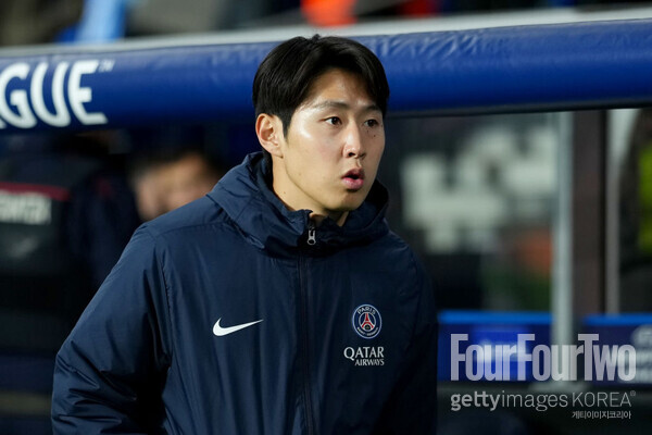 사진=게티이미지. 한국과 악연이 질긴 앤서니 테일러가 파리 생제르맹(PSG)과 바르셀로나의 UCL 8강 1차전 경기 주심을 맡는다. 하지만 PSG에는 호재가 될 수 있다.