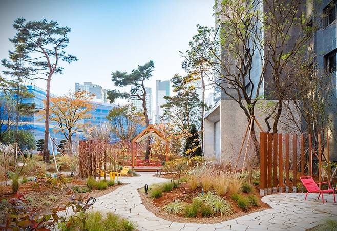 디에이치 퍼스티어 아이파크 '작가정원(THE H Garden)' 모습. 사진=현대건설