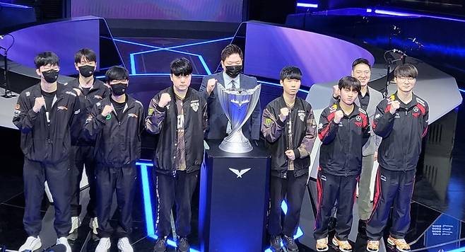 2024 LCK 스프링 결승전 미디어데이에 참석한 한화생명, 젠지, T1 선수단. 사진=MBN.