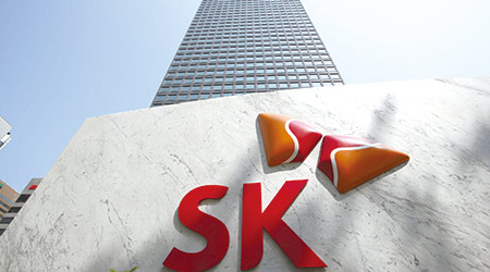 SK그룹은 부채 회피 전략을 가장 적극적으로 펴왔다. 최근 수년간 주요 계열사가 PEF에서 조 단위 자금을 조달해 신사업 투자에 썼다. (매경DB)