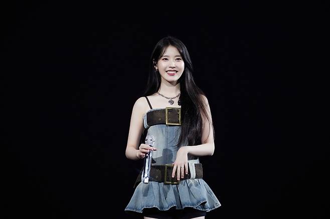 가수 아이유. 이담엔터테인먼트 제공