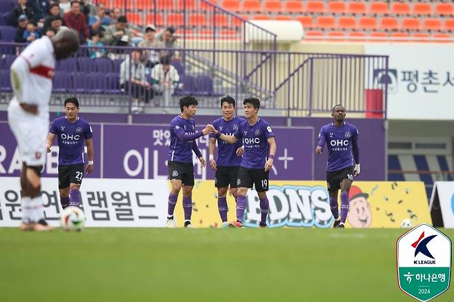 K리그2 선두를 지킨 FC안양 (한국프로축구연맹 제공)