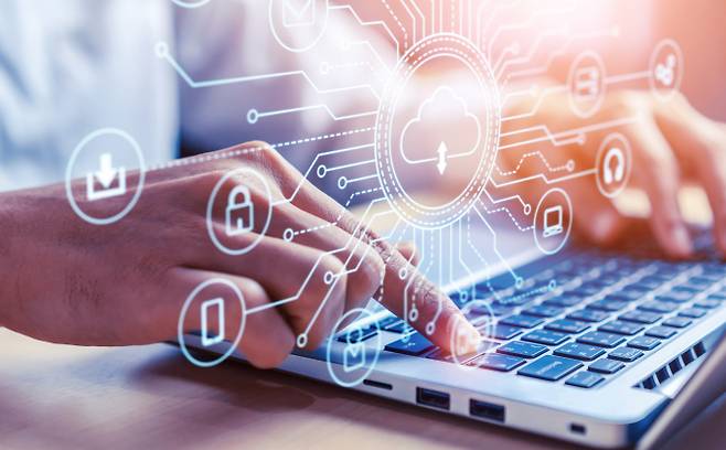 국내 시스템통합(SI) 기업들이 인공지능(AI) 등 신기술을 바탕으로 글로벌 사업에 나서고 있다. /사진=이미지투데이