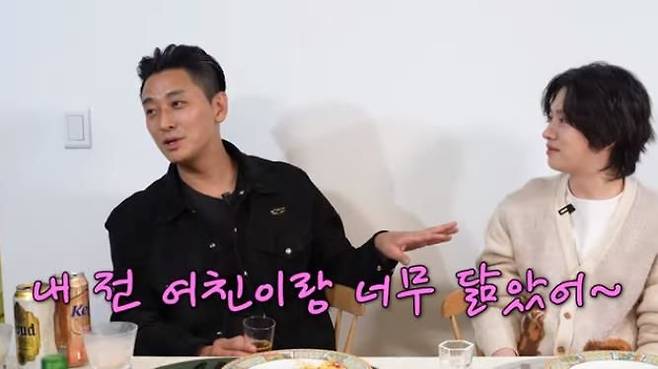 [서울=뉴시스] 배우 주지훈, 그룹 '슈퍼주니어' 김희철. (사진=유튜브 채널 '성시경' 캡처) 2024.04.09. photo@newsis.com *재판매 및 DB 금지