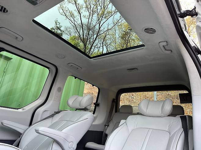 현대차 스타리아 듀얼 와이드 선루프