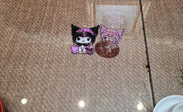 A씨의 둘째 아이가 엄마의 생일날 주기 위해 만든 인형이 제단에 놓여있다. 보배드림 캡처