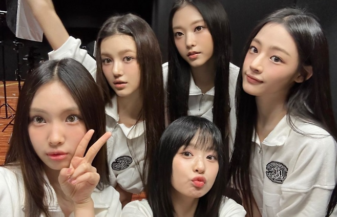 한 유튜버가 자신이 뉴진스로부터 고소당했다고 주장하고 나섰다. [사진출처 = 인스타그램]