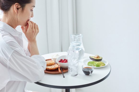 한국인 영양소 섭취 기준(2020년)에 따르면 성인의 경우 탄수화물 55~65%, 단백질 7~20%, 지방 15~30%을 권장하고 있다. 그러나 탄수화물을 과다 섭취하면 쓰고 남은 것이 몸속에 남아 살이 찔 수 있다. [사진=게티이미지뱅크]