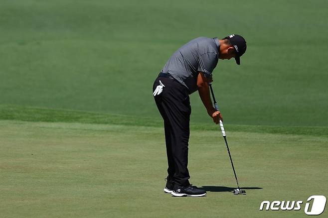 안병훈(33·CJ)이 13일(한국시간) 열린 마스터스 2라운드에서 퍼팅을 하고 있다. ⓒ AFP=뉴스1