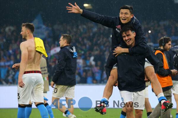 나폴리 우승 당시의 김민재. ⓒAFPBBNews = News1