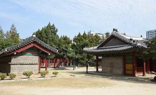 동묘(보물). 종로 숭인동의 동관왕묘이다. 1601년(선조 34) 중국의 요구로 건립됐다. [문화재청]