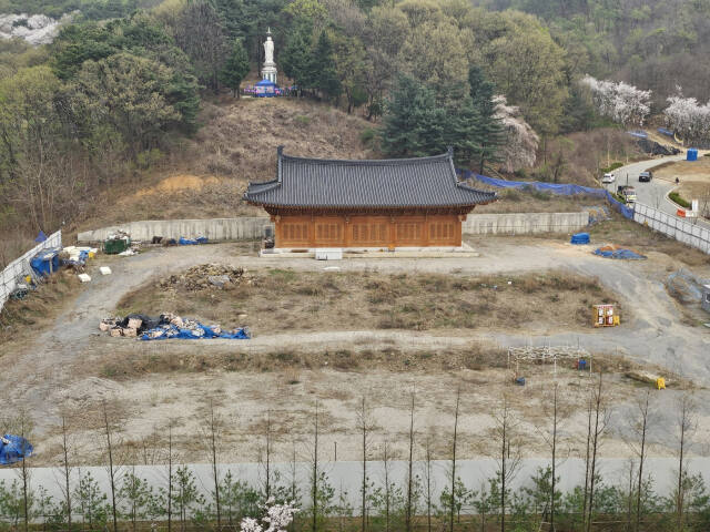 하남시 위례동에 위치한 단층 규모의 봉은사 상월선원 모습. 위례포레자이 아파트 입주민 제공
