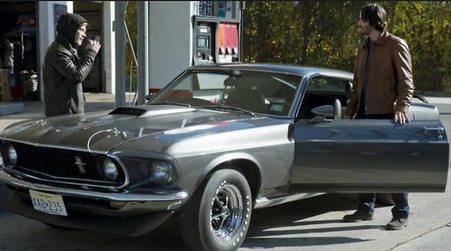 영화 '존 윅'에 등장한 포드의 마하1. 서밋엔터테인먼트