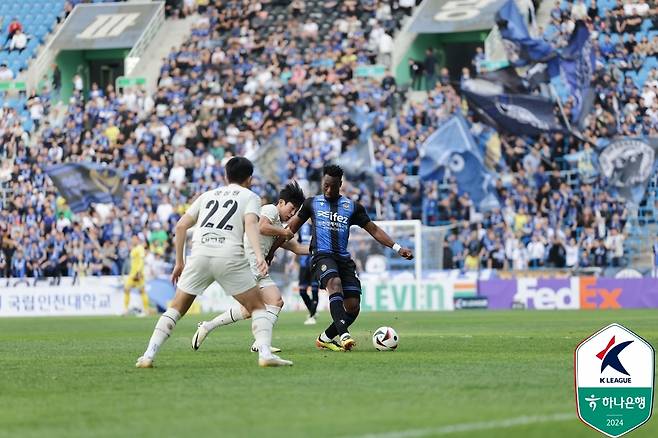 인천 유나이티드의 음포쿠 [한국프로축구연맹 제공. 재판매 및 DB금지]