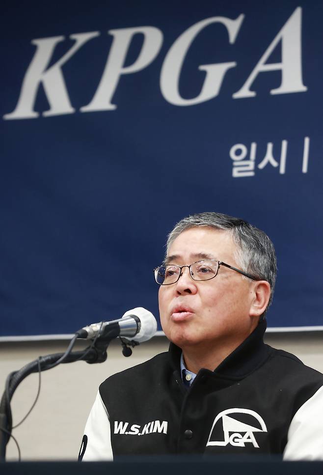 김원섭 한국프로골프협회(KPGA) 회장이 인사말 하고 있다. 사진 | 연합뉴스