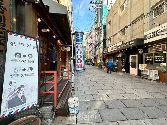 종로구 낙원동 일대 이발소. 이발비 시세가 6000원을 형성하고 있다.ⓒ데일리안 김하나 기자