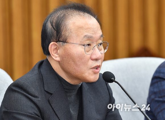 윤재옥 국민의힘 원내대표가 지난 달 15일 오전 서울 여의도 국회에서 열린 원내대책회의에서 발언하고 있다. [사진=곽영래 기자]