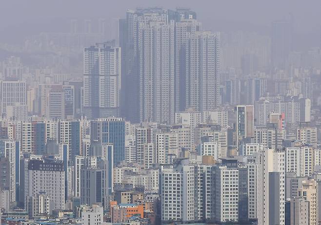 서울 시내 아파트 단지 모습. [연합]