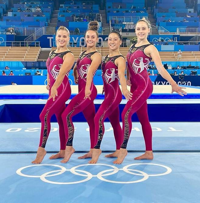 2020 도쿄올림픽 여자 기계체조 예선전에서 전신 유니폼 '유니타드'를 입은 독일 대표팀(사진=@pauline_shaefer 인스타그램)