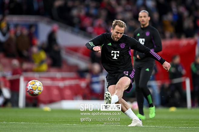 ▲ 해리 케인은 10일(한국시간) 영국 런던 에미레이츠 스타디움에서 열린 2023-24시즌 유럽축구연맹(UEFA) 챔피언스리그 바이에른 뮌헨과 아스날의 8강 1차전에 선발 출전해 전반 32분 페널티킥으로 득점했다. 바이에른 뮌헨은 아스날과 2-2로 비겼다.