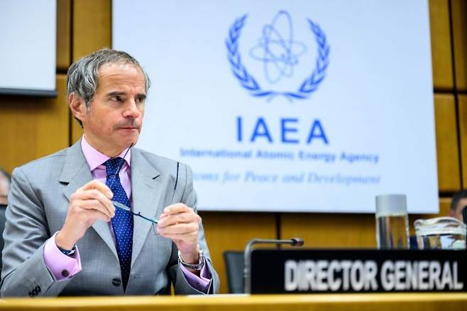 11일(현지시간) 오스트리아 빈 국제원자력기구(IAEA) 본부에서 열린 이사회에 참석한 라파엘 그로시 IAEA 사무총장의 모습.[빈=EPA·연합뉴스]