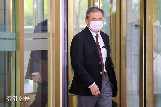 미바에 다이스케 주한 일본대사관 총괄공사가 16일 외교부 청사로 초치되고 있다. 이준헌 기자 heon@kyunghyang.com