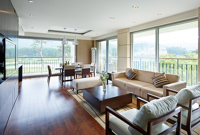 코너스위트 객실 / 사진=스위트호텔 남원