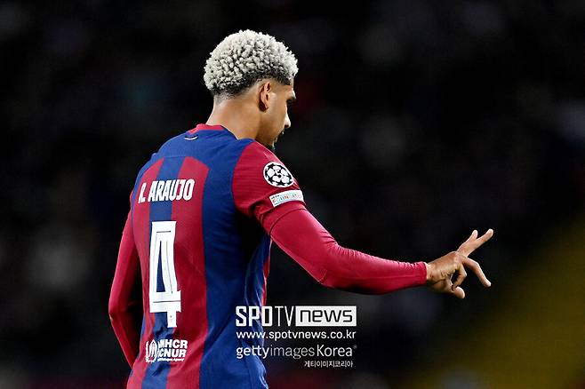 ▲ 파리 생제르맹(PSG)은 17일(한국시간) 스페인 바르셀로나의 에스타디 루이스 콤파니스에서 열린 2023-24시즌 유럽축구연맹 챔피언스리그(UCL) 8강 2차전에서 FC바르셀로나에 4-1 대승을 거뒀다. PSG는 결국 1,2차전 합산 스코어 6-4로 바르셀로나를 제치고 4강 진출에 성공했다.