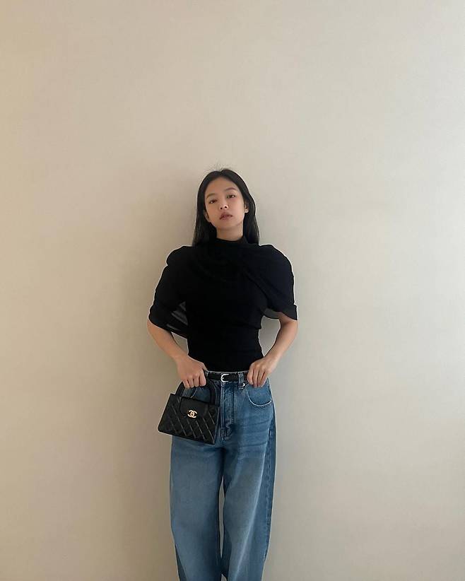 사진 = 제니 SNS 갈무리