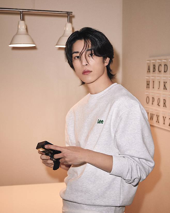 이찬형. 저스트 엔터테인먼트.