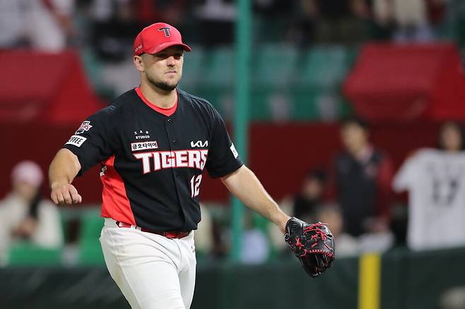 ▲ 경기 후 최정에 대한 몸에 맞는 공에 고의가 없었다고 강조한 윌 크로우는 이번 몸에 맞는 공에 대해 재차 사과했다. ⓒKIA타이거즈