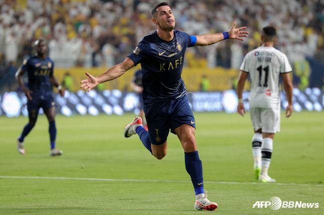 크리스티아누 호날두가 골을 넣고 골 세리머니를 하고 있다. /AFPBBNews=뉴스1