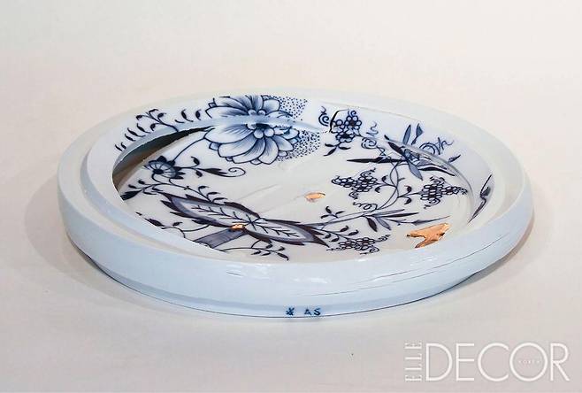 ‘Mold of the Mold Meissen: Almost Plate’(2012).