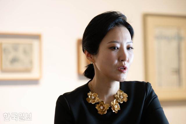 “혼자 하는 일이 아니다." 그가 매일 떠올리는 말이다. 언제나 다짐한다. "상대방의 입장에 서서 일하면 최소한 실수는 없다”고. 이한호 기자