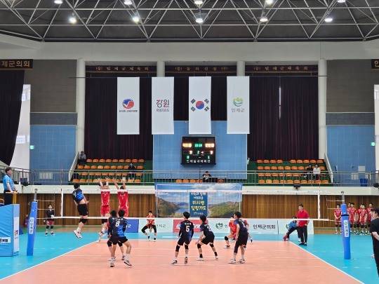17일 연현중-각리중 4강전. [한국중고배구연맹 제공]