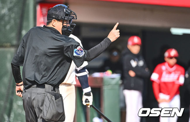 이민호 심판위원./OSEN DB