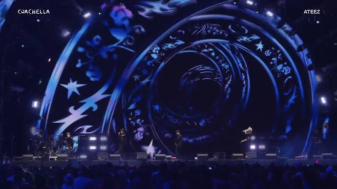 에이티즈의 미국 코첼라 페스티벌 무대 [코첼라(COACHELLA)/KQ엔터테인먼트 제공. 재판매 및 DB 금지]
