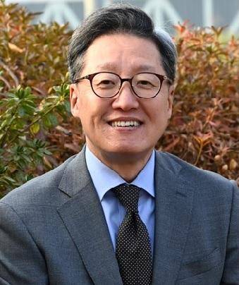 정재호(사진) 주중국 한국대사. 정 대사는 지난달 초 대사관의 한 직원의 '갑질 신고'로 15일부터 외교부 감찰관실의 조사를 받고 있다. 주중한국대사관 홈페이지 캡처