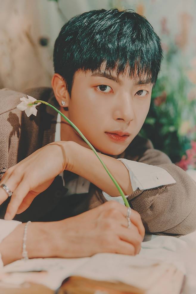 원위 강현. RBW 제공