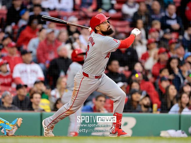 ▲ 시즌 극초반 극심한 부진에 빠졌던 렌던은 타격감이 올라오는 과정에서 다시 햄스트링을 다쳤다