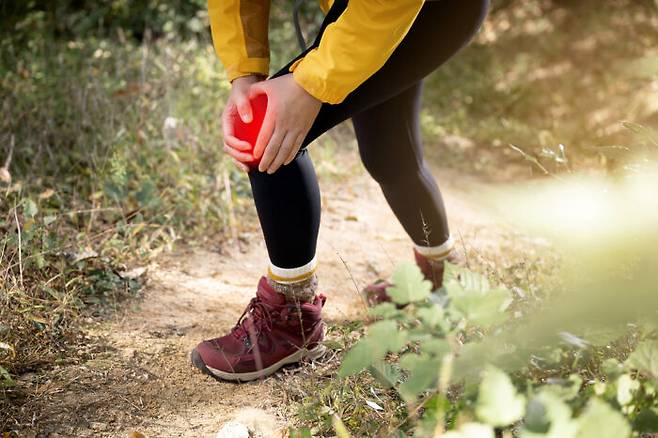 중년부터는 건강 위험 신호를 무시하다가는 예기치 않게 고생할 수 있다. [사진=클립아트코리아]