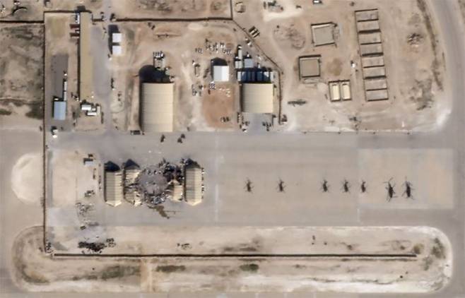 미사일 공격 받은 이라크 미국 공군기지. 사진은 기사 내용과 무관. [이미지출처=연합뉴스]