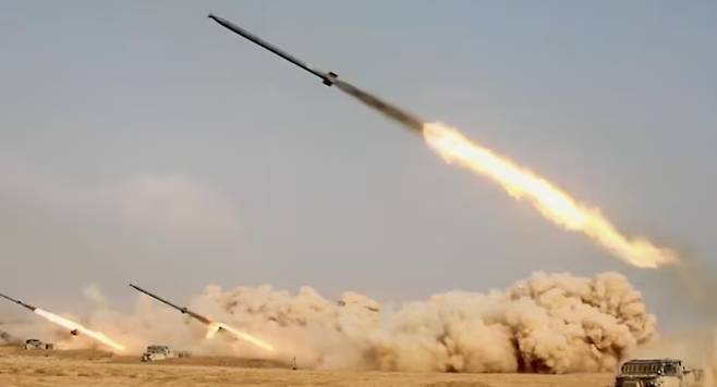 이라크 니네베주 줌바르에서 시리아 북동부 미국 기지를 향해 최소 5발의 로켓이 발사됐다. /로이터=뉴스1