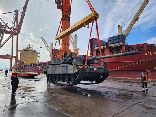 현대로템 창원공장에서 생산된 K2 전차가 폴란드 그드니아(Gdynia) 항구에 도착했다. 현대로템 제공