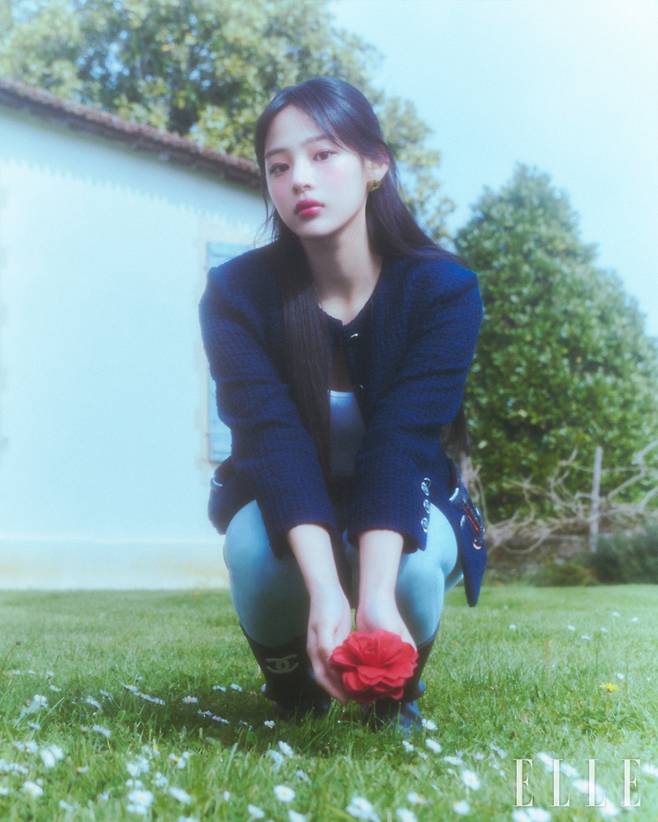 뉴진스 민지, 프랑스 까멜리아 숲의 '인간 샤넬'