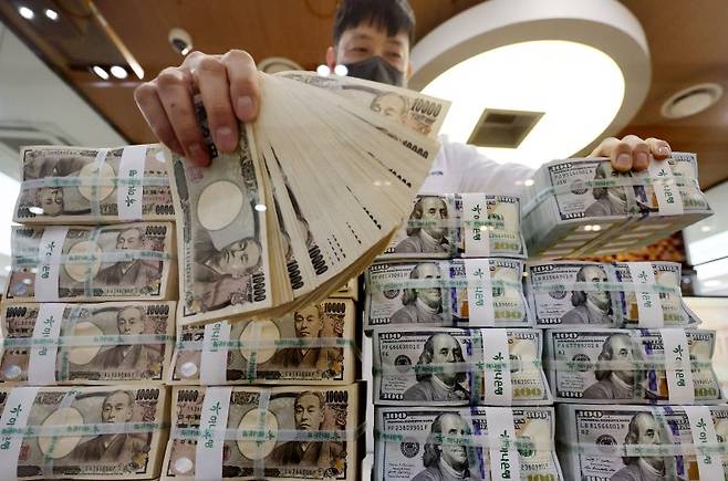 엔화와 달러. 사진=뉴시스