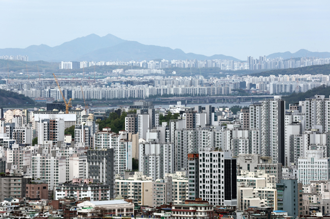 지난 21일 남산에서 바라본 서울 모습. 연합뉴스